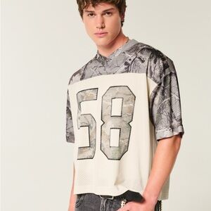 Hollister Men’s Boxy Crop Gray Camo Mesh Jersey Large Game Day